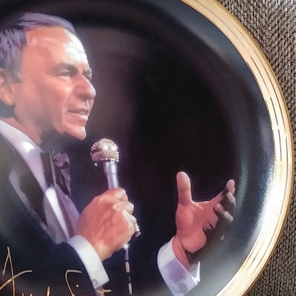 Frank sinatra, Ol' Blue Eyes collector plate - Picture 4 of 10